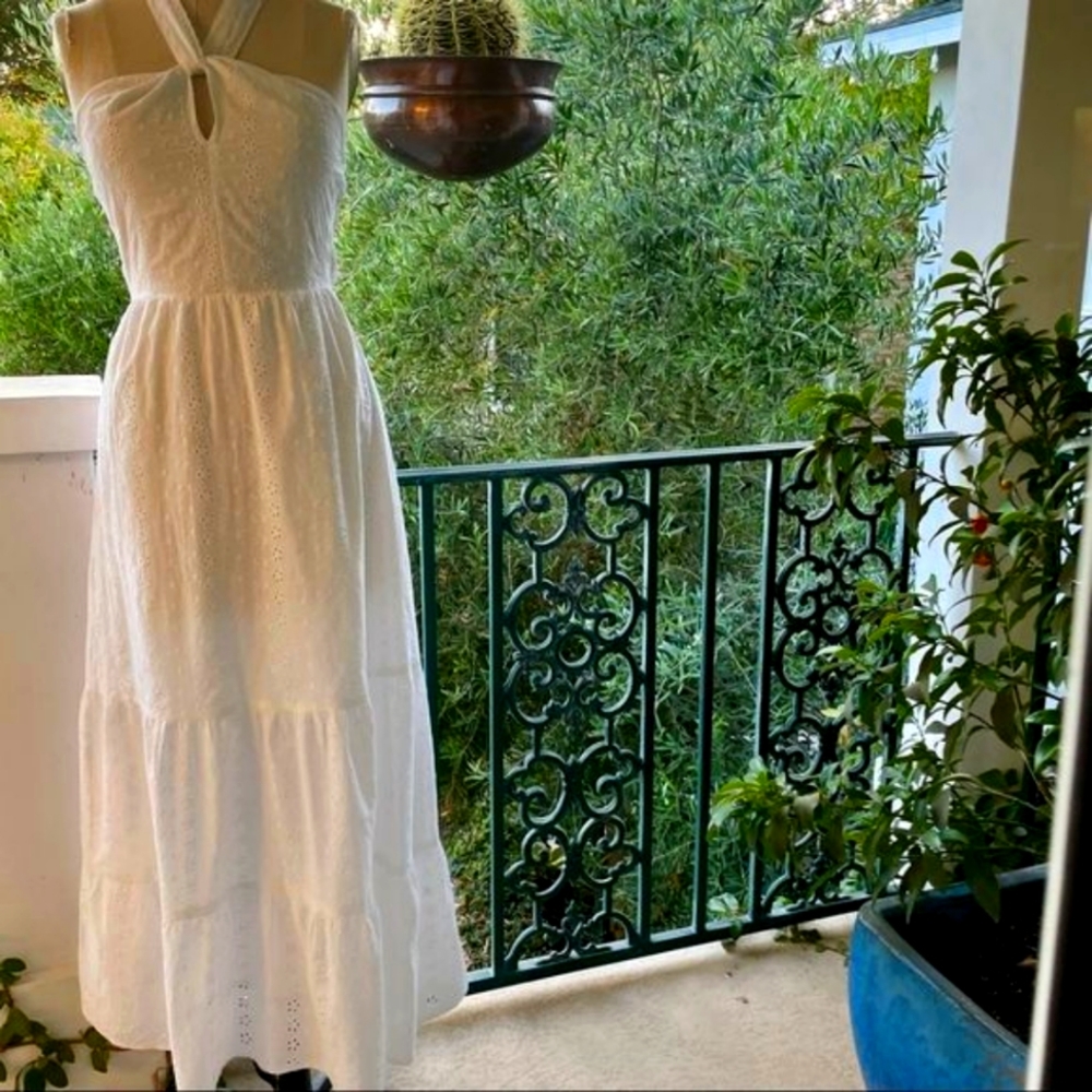 White maxi dress